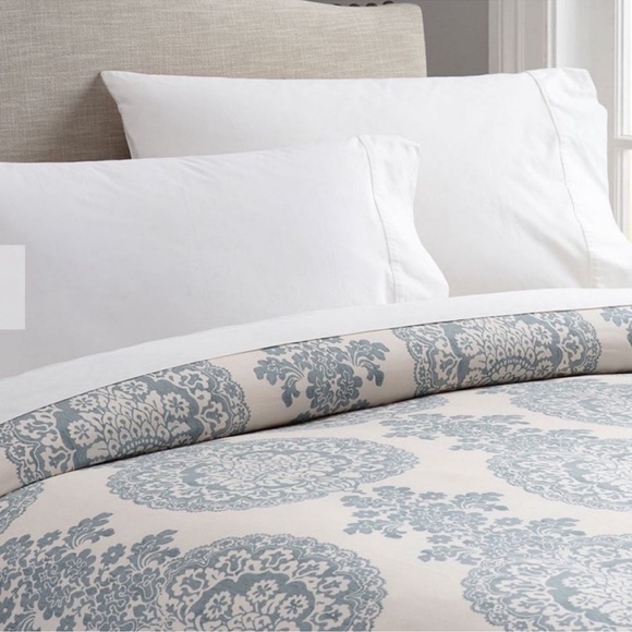 Pottery Barn Lucianna Medallion Percale Duvet Cover - Picture 1 of 3